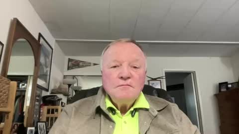 Snapshot of cookoosnest chatting on January 15, 12:30 am cookoosnest online show from January 15, 12:30 am