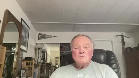 Snapshot of cookoosnest chatting on October 21, 4:50 am cookoosnest online show from October 21, 4:50 am