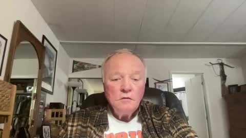 Snapshot of cookoosnest chatting on October 29, 3:19 am cookoosnest online show from October 29, 3:19 am