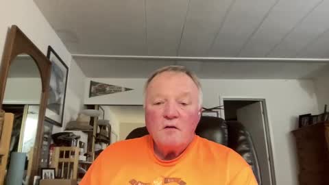 Snapshot of cookoosnest chatting on February 5, 2:08 am cookoosnest online show from February 5, 2:08 am