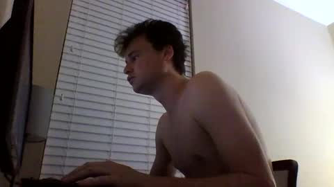 cooldude122222 online show from February 1, 2:05 am