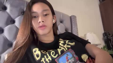 Cora online show from January 8, 7:20 pm