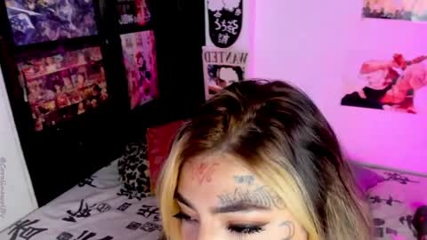 Coralinewolftv online show from March 29, 10:17 am