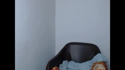 Snapshot of cornxslut chatting on October 23, 12:34 am cornxslut online show from October 23, 12:34 am