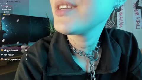 cos_operator online show from October 11, 8:12 pm