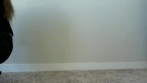 cosmicbae777 online show from November 11, 8:22 pm