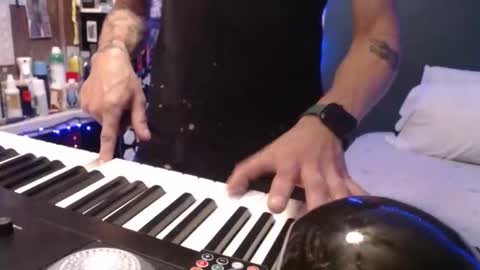 Corey online show from October 11, 7:39 pm