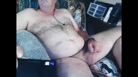 Snapshot of countryguy751601 chatting on September 22, 10:08 am countryguy751601 online show from September 22, 10:08 am