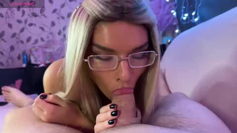 Emily  Ryan online show from November 24, 10:52 pm