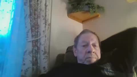 courieral1 online show from January 19, 7:51 am