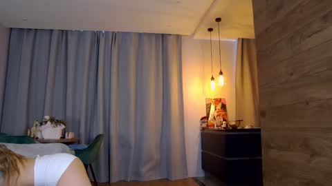 CoverM online show from February 19, 8:24 am