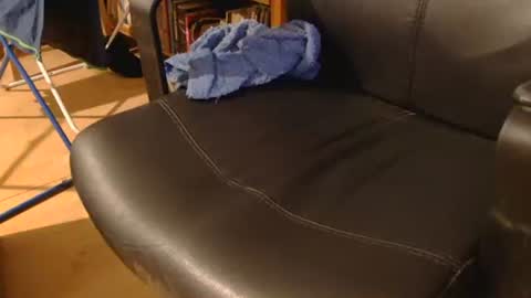 coyote017 online show from April 16, 6:19 pm