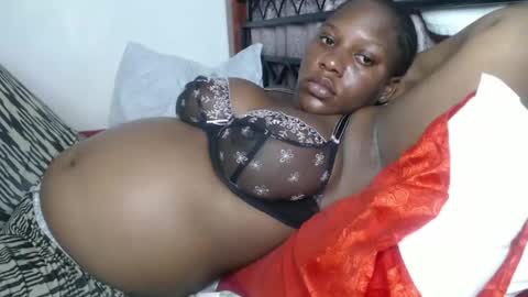 Erykah online show from October 14, 6:33 pm