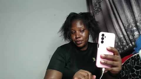 Erykah online show from April 4, 6:04 pm