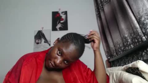 Erykah online show from November 20, 8:17 pm