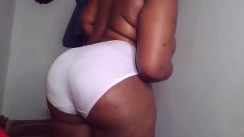 Erykah online show from December 7, 4:53 pm