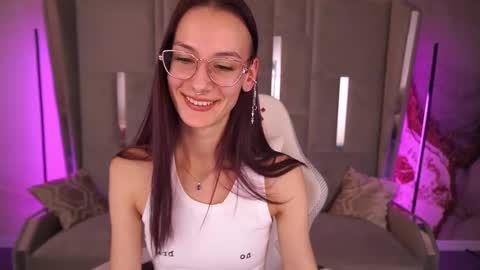 cozymell online show from March 11, 1:56 pm