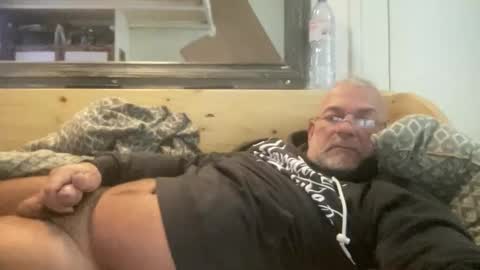 crapaud75018 online show from October 13, 7:32 am