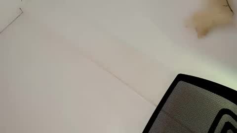 Hot Ayisha online show from March 8, 6:16 pm