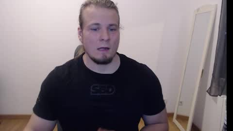 crazyangel8 online show from January 6, 7:02 pm