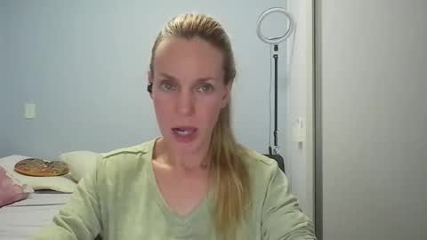 Anny online show from April 20, 12:13 am