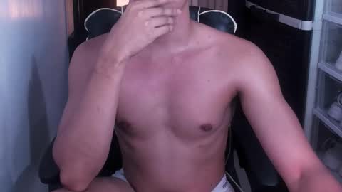 Snapshot of crazyasiancum chatting on October 6, 6:42 am Zion online show from October 6, 6:42 am