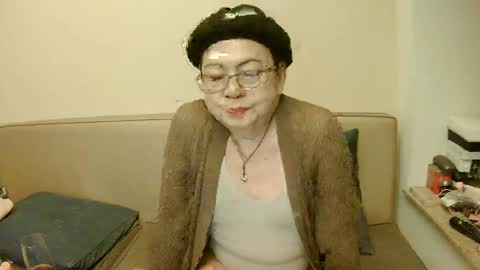 Kelly   online show from March 3, 8:54 pm