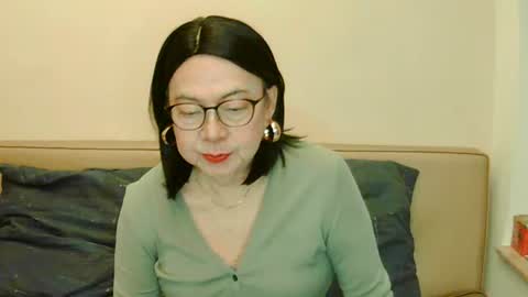 Kelly   online show from December 14, 3:29 pm