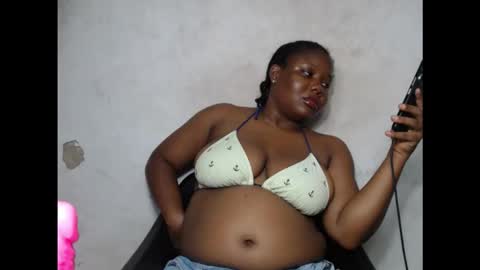 crazyslut17 online show from September 18, 11:20 pm