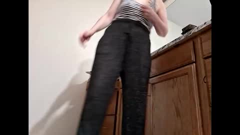 creamydilf11 online show from November 19, 6:57 am