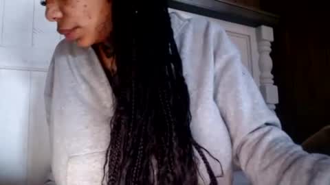 CreamyExotica online show from January 8, 9:01 pm