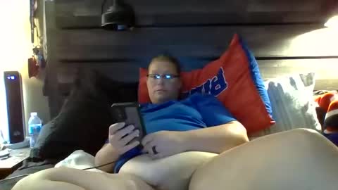 Snapshot of creamymadona chatting on October 9, 2:17 am Heather online show from October 9, 2:17 am