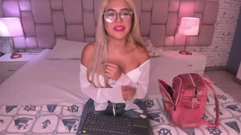 CristyBloom  online show from June 1, 7:59 pm