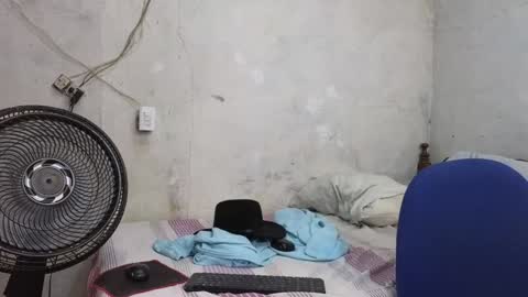 cris_simons online show from January 18, 10:28 pm