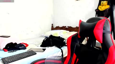 cris_simons online show from November 4, 4:47 am