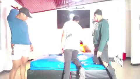 crismens online show from November 16, 8:55 pm