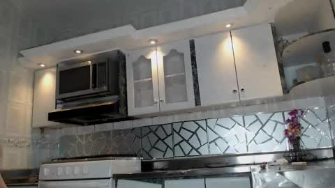 Cristina Onazis online show from February 28, 9:52 pm