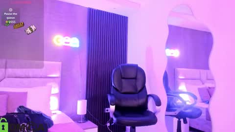 cristal__adams online show from October 11, 12:21 pm