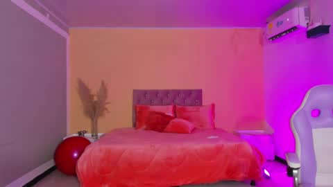 Cristal online show from October 24, 10:38 am