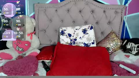 Snapshot of cristal_hot199037 chatting on February 23, 10:28 am Cristal online show from February 23, 10:28 am