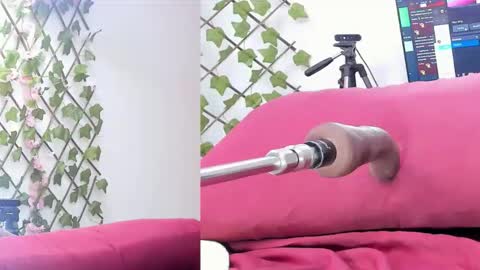 cristal_thompson_ online show from September 12, 3:03 pm