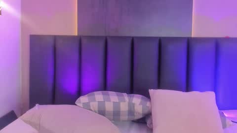 Nicole  Connection time 220pm-910pmCol online show from February 16, 7:45 pm