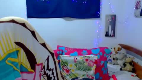 cristinewinter online show from April 18, 11:23 am