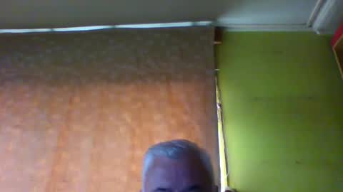 crmperez online show from November 24, 9:02 pm