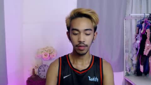 crocodale online show from November 30, 5:31 pm