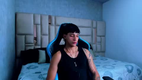 Croy online show from April 15, 9:26 pm