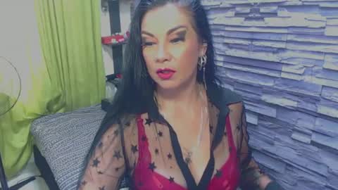cruela_deviil online show from March 1, 5:05 pm