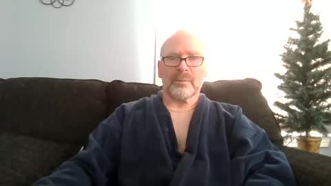 Snapshot of cruising_guy chatting on February 17, 7:44 pm fun guy online show from February 17, 7:44 pm