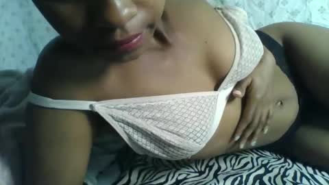 Snapshot of crush069 chatting on September 24, 2:24 pm crush069 online show from September 24, 2:24 pm