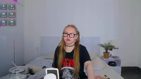 Lina online show from April 30, 2:16 am